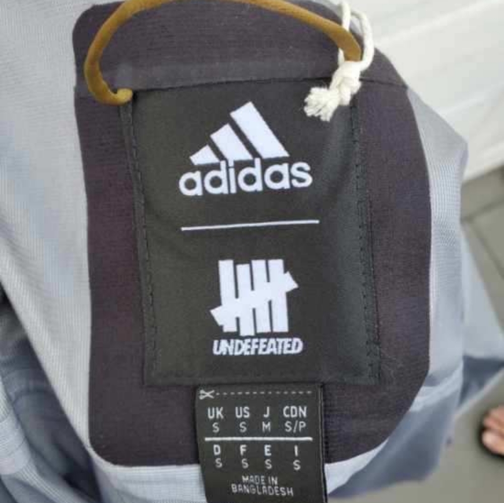 Adidas x Undefeated Jacket ( 3L GTX JK LTD ) - Picture 7 of 8